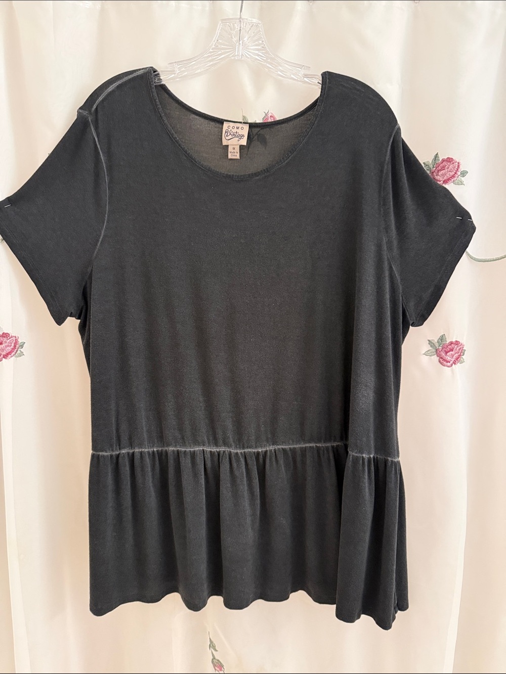 Como Vintage Black Short-Sleeve Peplum Top